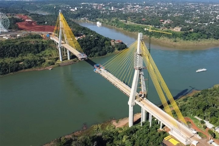 Infraestrutura: Ponte da Integração Brasil-Paraguai chega a 86% de execução; faltam 76 metros
